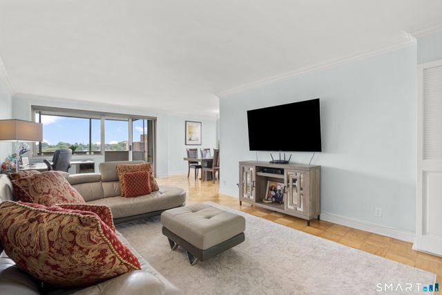 50 Glenbrook Road 8H, Stamford, CT 06902