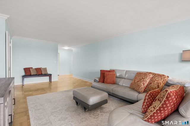 50 Glenbrook Road 8H, Stamford, CT 06902