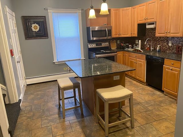 1040 Cranston Street, Cranston, RI 02910