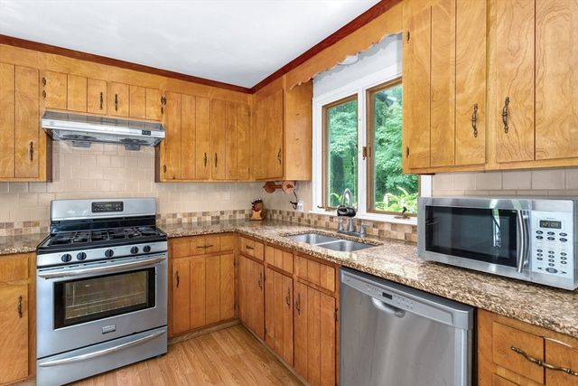 170 David Rd, Franklin, MA 02038