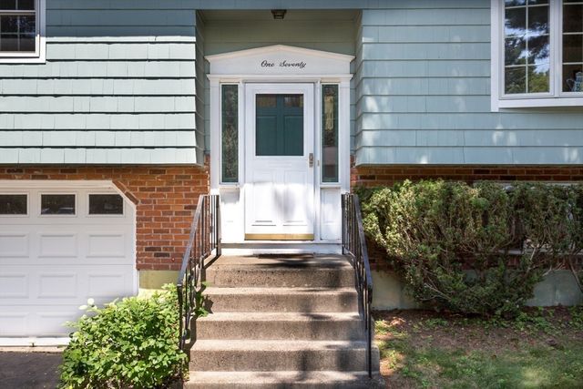 170 David Rd, Franklin, MA 02038