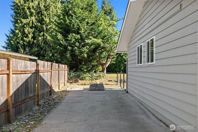 4910 NE 7th Street, Renton, WA 98059