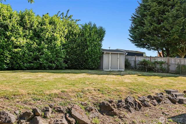 4910 NE 7th Street, Renton, WA 98059