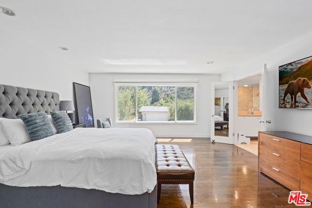7561 Devista Drive, Los Angeles, CA 90046