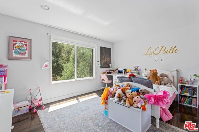 7561 Devista Drive, Los Angeles, CA 90046