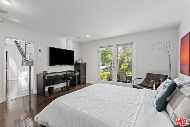 7561 Devista Drive, Los Angeles, CA 90046
