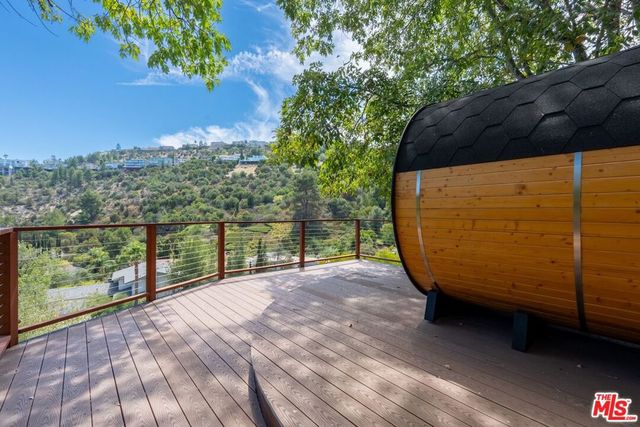 7561 Devista Drive, Los Angeles, CA 90046