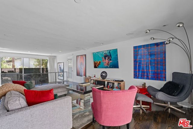 7561 Devista Drive, Los Angeles, CA 90046