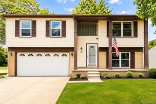 201 Charterhouse Drive, Canton Charter Township, MI 48188
