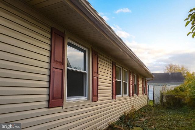 16 ECHOHILL LN, Willingboro, NJ 08046