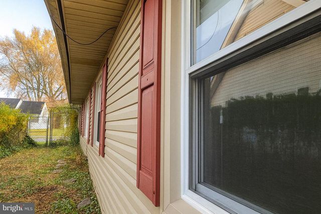 16 ECHOHILL LN, Willingboro, NJ 08046