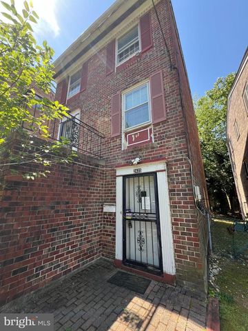 2435 WAGNER ST SE, Washington, DC 20020