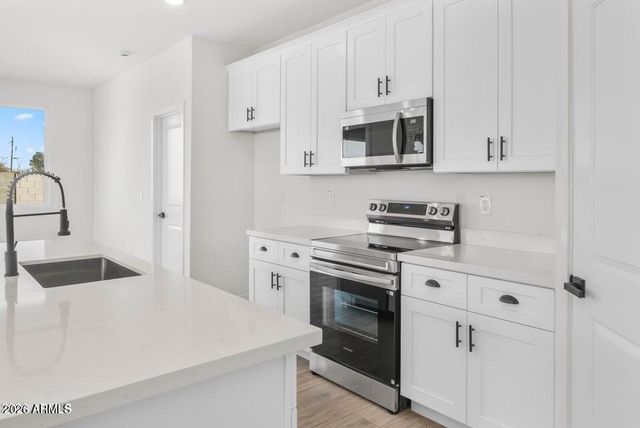 3235 W Encanto Drive, Eloy, AZ 85131