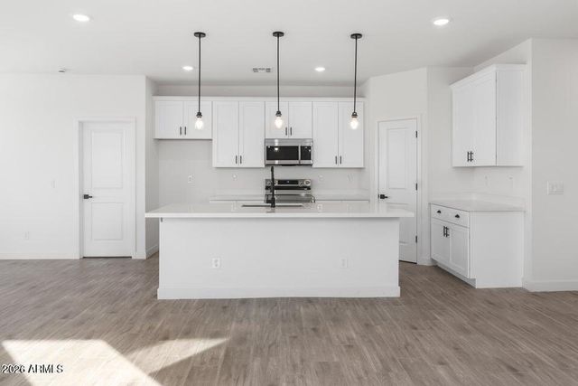 3235 W Encanto Drive, Eloy, AZ 85131