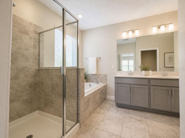 505 OCEAN COURSE AVENUE 505, Davenport, FL 33896