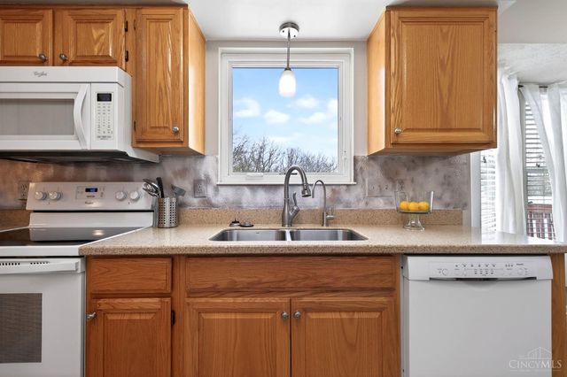 8858 Steeplechase Way, West Chester, OH 45069