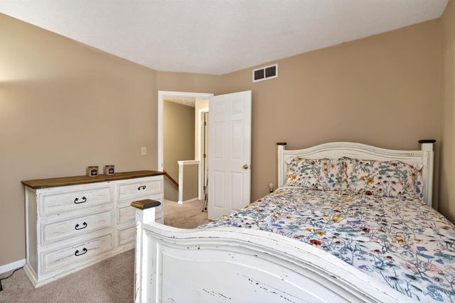 8858 Steeplechase Way, West Chester, OH 45069