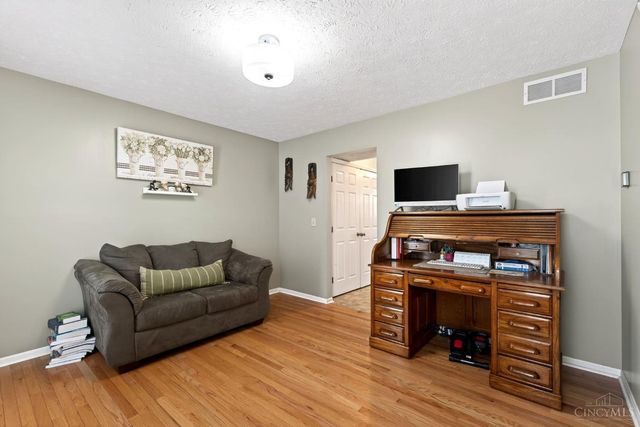 8858 Steeplechase Way, West Chester, OH 45069