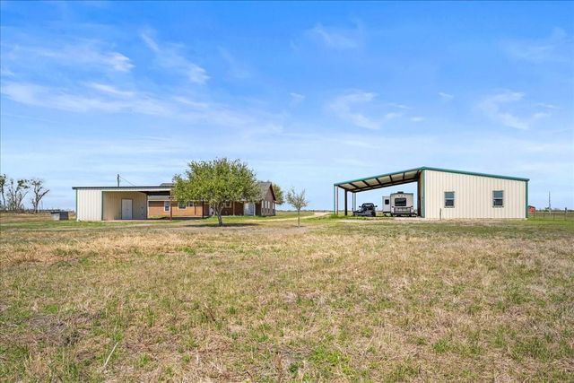 6234 Prihoda Road, New Ulm, TX 78950
