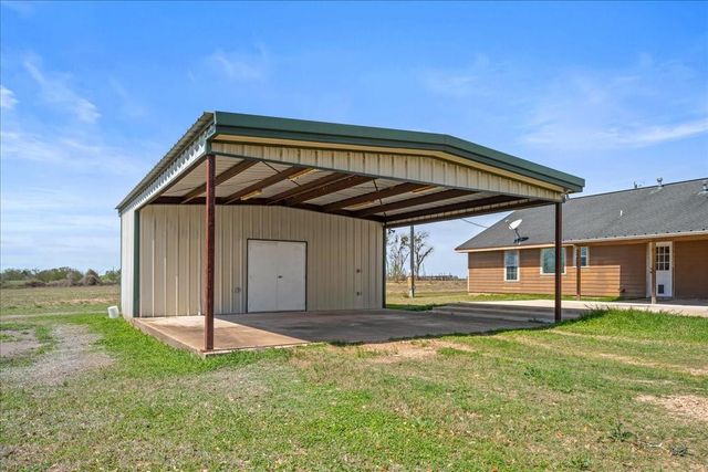 6234 Prihoda Road, New Ulm, TX 78950