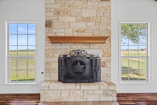 6234 Prihoda Road, New Ulm, TX 78950