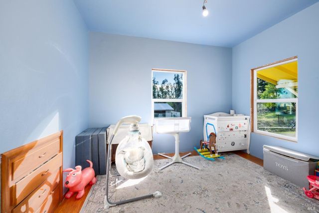 1180 Rose Ave, Penngrove, CA 94951