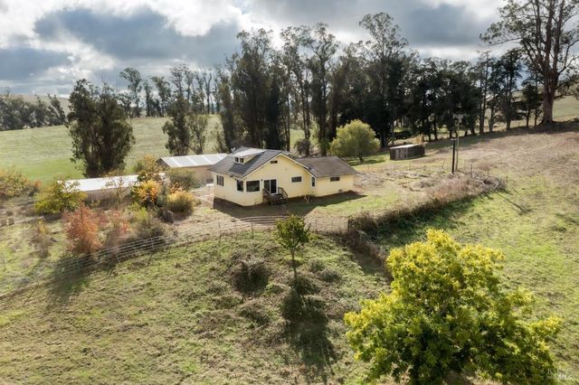 1180 Rose Ave, Penngrove, CA 94951