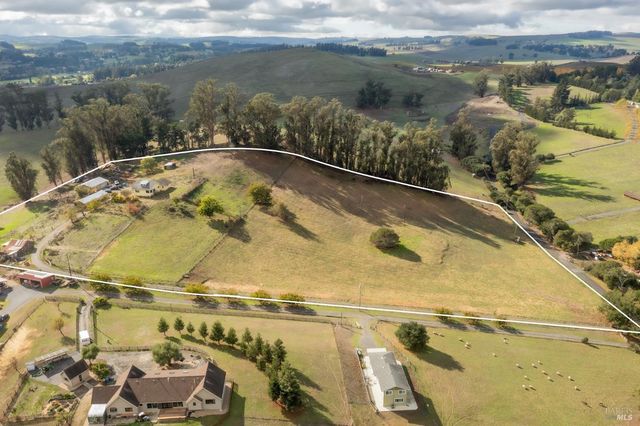 1180 Rose Ave, Penngrove, CA 94951