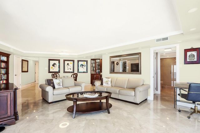 5420 N Ocean Drive 1703, Singer Island, FL 33404