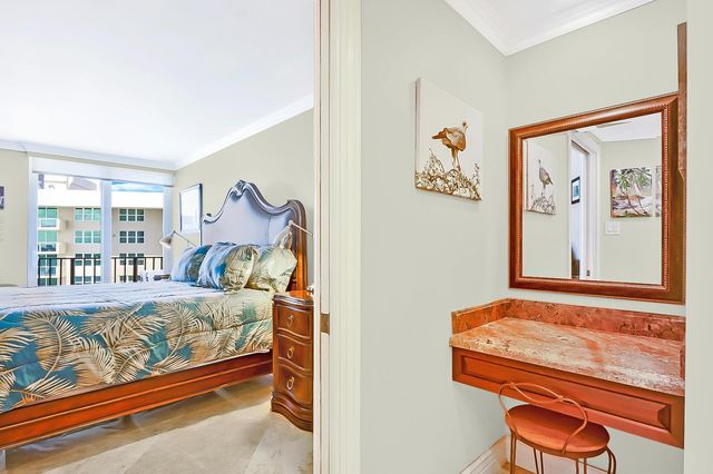 5420 N Ocean Drive 1703, Singer Island, FL 33404