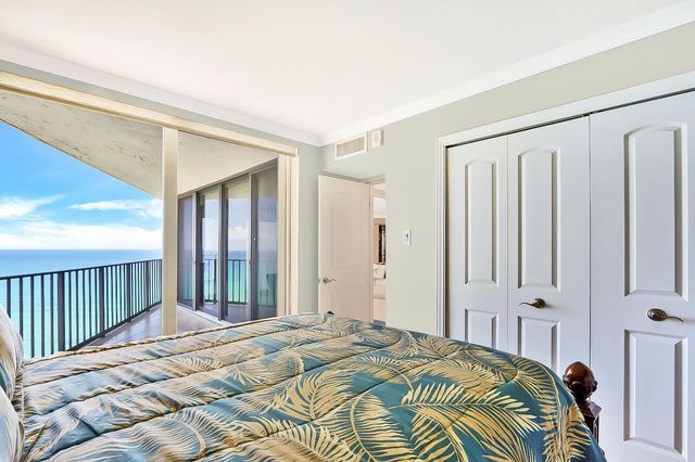 5420 N Ocean Drive 1703, Singer Island, FL 33404