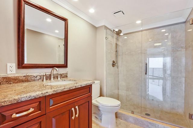 5420 N Ocean Drive 1703, Singer Island, FL 33404