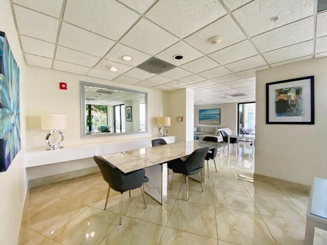 5420 N Ocean Drive 1703, Singer Island, FL 33404
