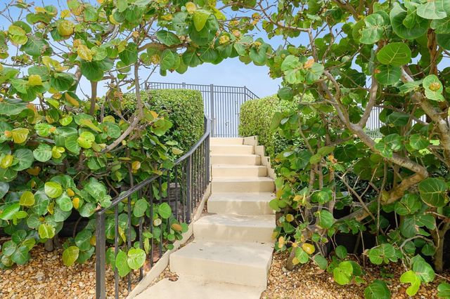 5420 N Ocean Drive 1703, Singer Island, FL 33404