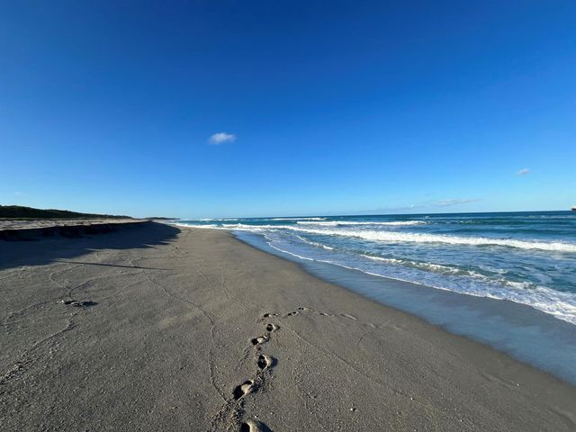 5420 N Ocean Drive 1703, Singer Island, FL 33404