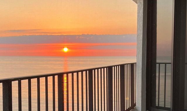 5420 N Ocean Drive 1703, Singer Island, FL 33404