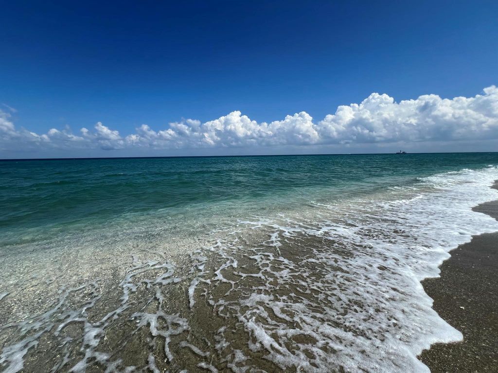 5420 N Ocean Drive 1703, Singer Island, FL 33404