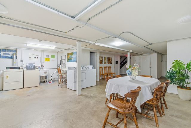 3001 N PARIS Avenue 207, River Grove, IL 60171