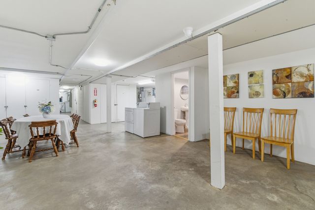 3001 N PARIS Avenue 207, River Grove, IL 60171