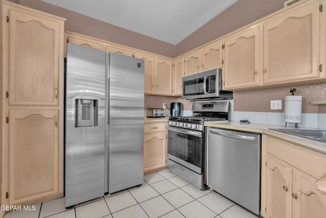 12372 ROBERT DAHL Drive, El Paso, TX 79938