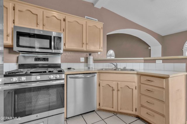 12372 ROBERT DAHL Drive, El Paso, TX 79938