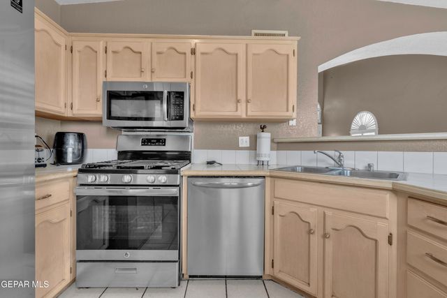 12372 ROBERT DAHL Drive, El Paso, TX 79938