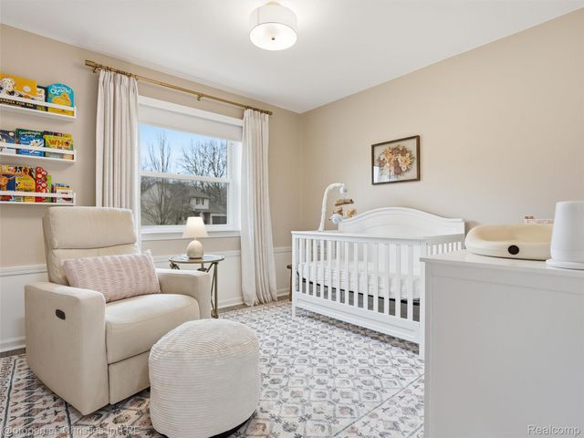 517 Cove View Drive, Waterford Charter Township, MI 48327