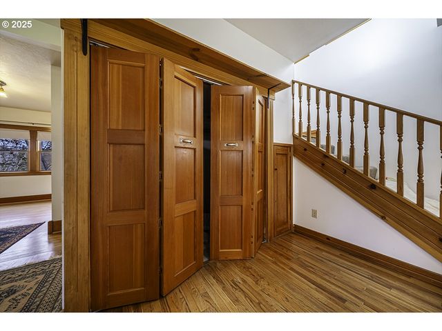 126 NURSERY St, Ashland, OR 97520