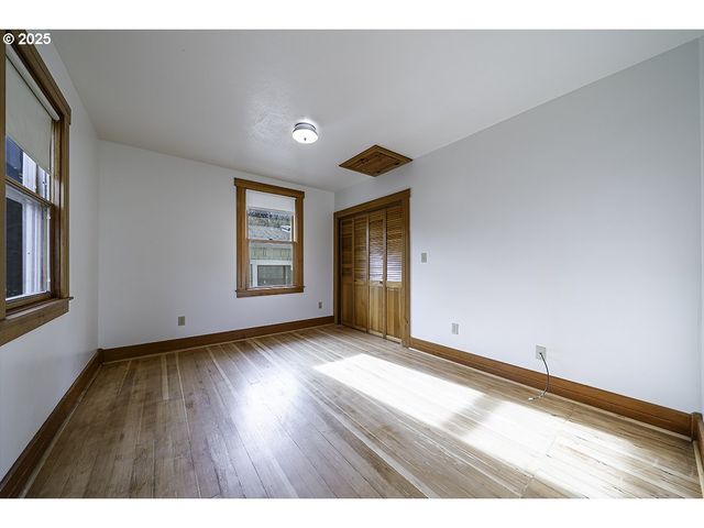 126 NURSERY St, Ashland, OR 97520