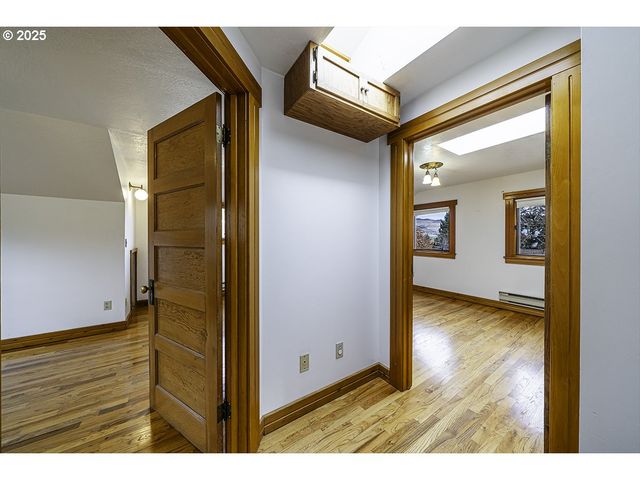 126 NURSERY St, Ashland, OR 97520