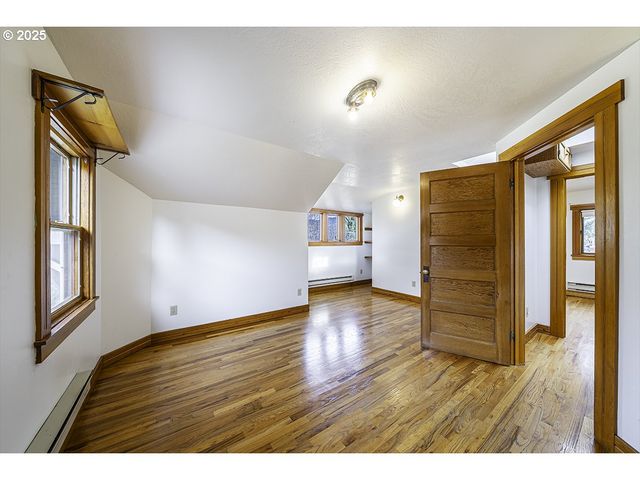 126 NURSERY St, Ashland, OR 97520