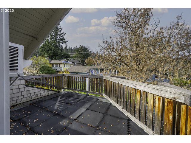 126 NURSERY St, Ashland, OR 97520