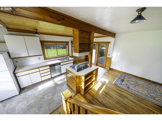 126 NURSERY St, Ashland, OR 97520