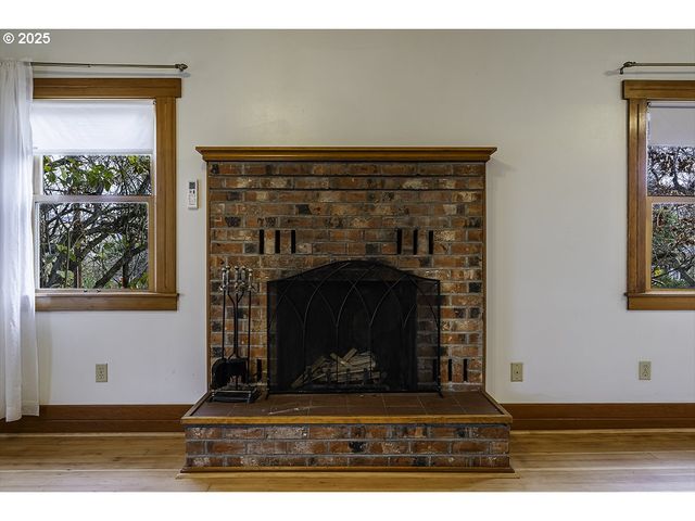 126 NURSERY St, Ashland, OR 97520